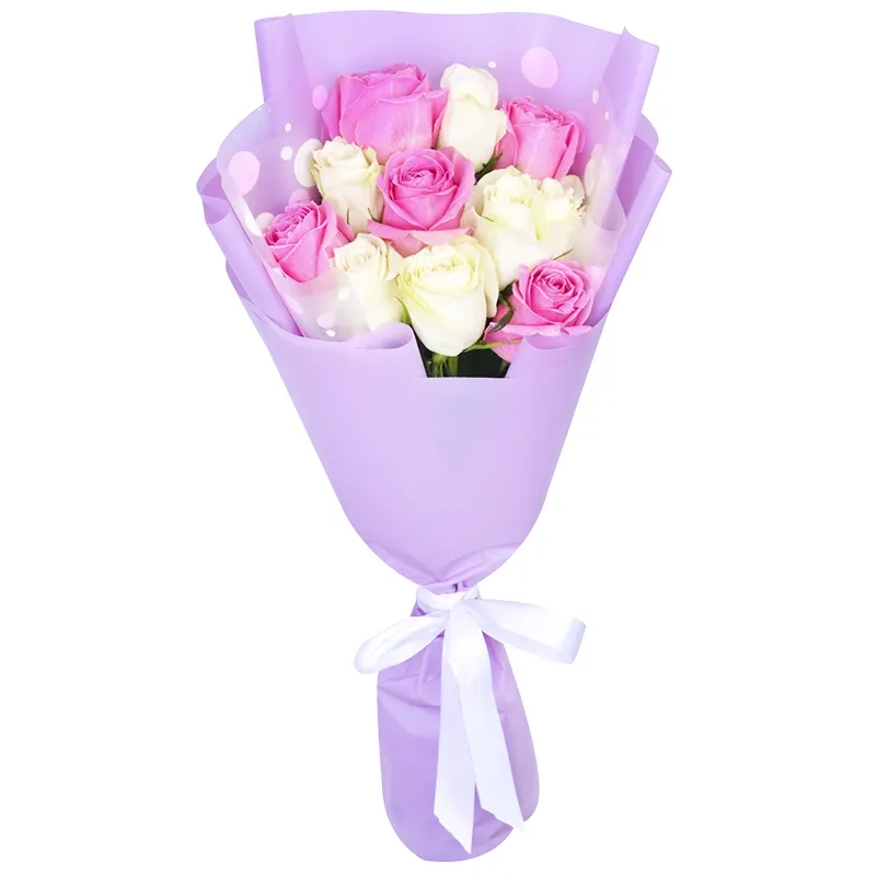 11 роз бело-розовый микс (60 см)