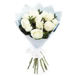 Букет из 11 белых роз с фисташкой